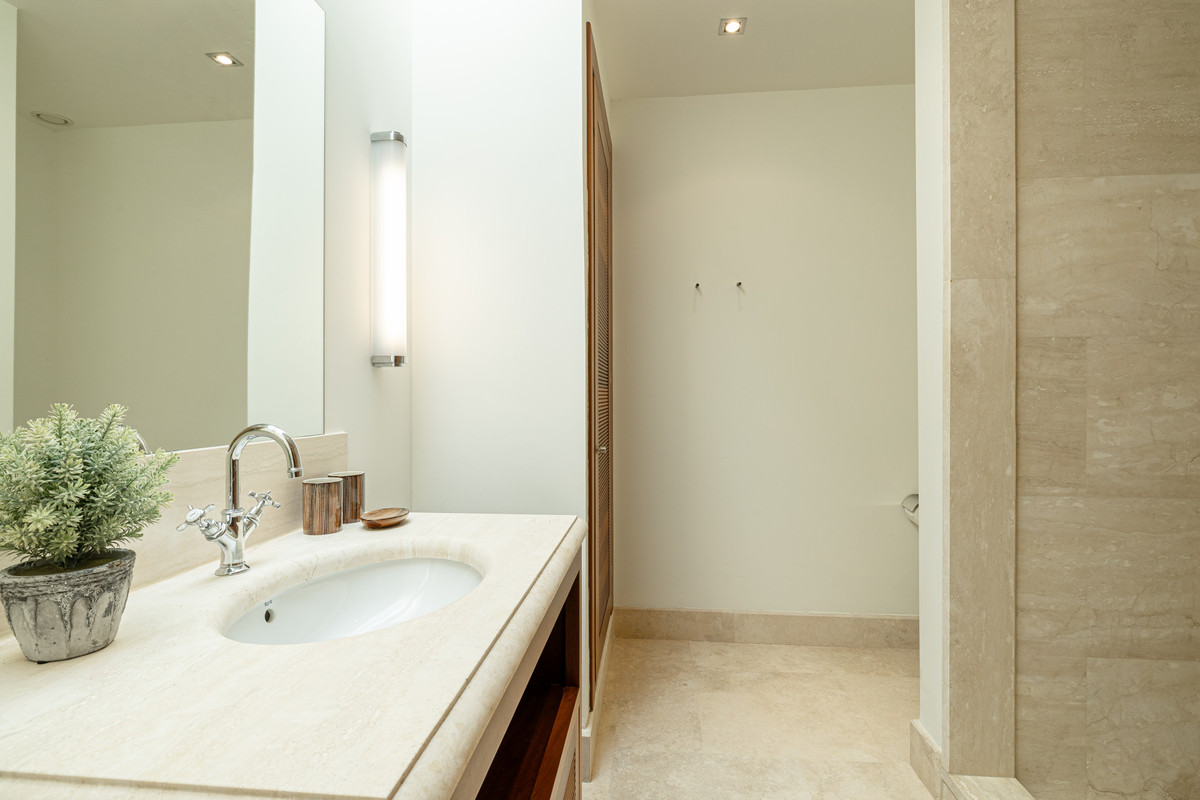 4 Bed Townhouse for sale in Casares Costa Del Sol, Málaga, Spain