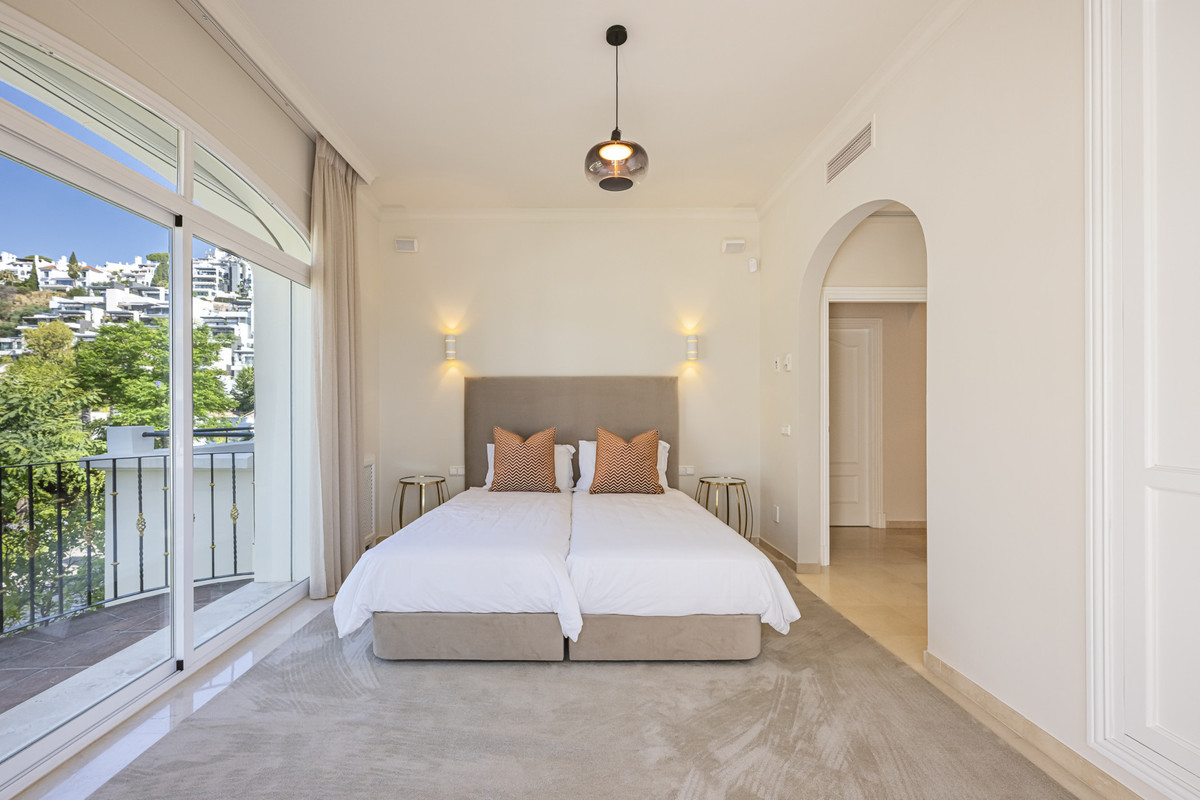 Se vende Villa - Chalet de 5 dormitorios en Costa Del Sol, Málaga, España