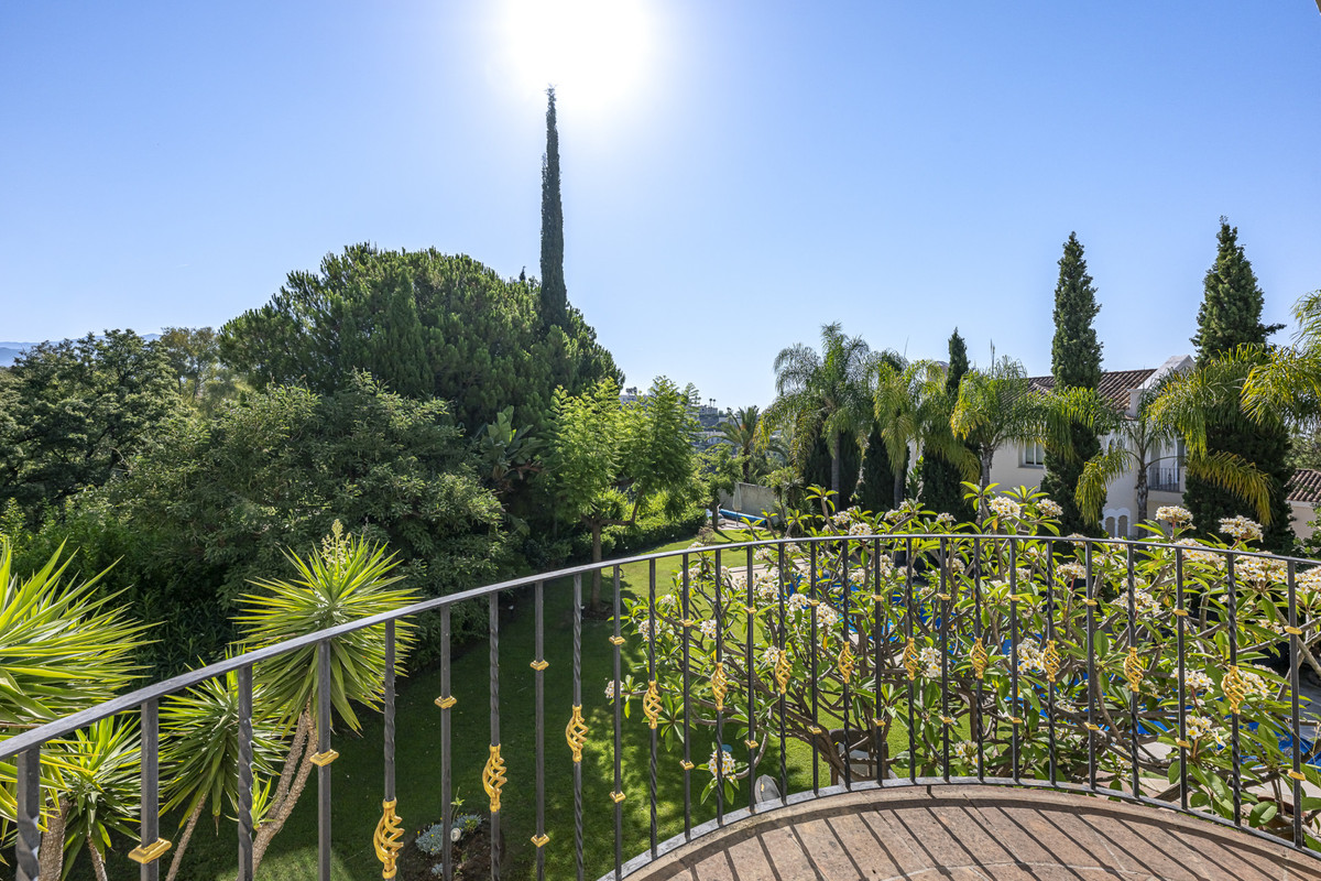 Se vende Villa - Chalet de 5 dormitorios en Costa Del Sol, Málaga, España