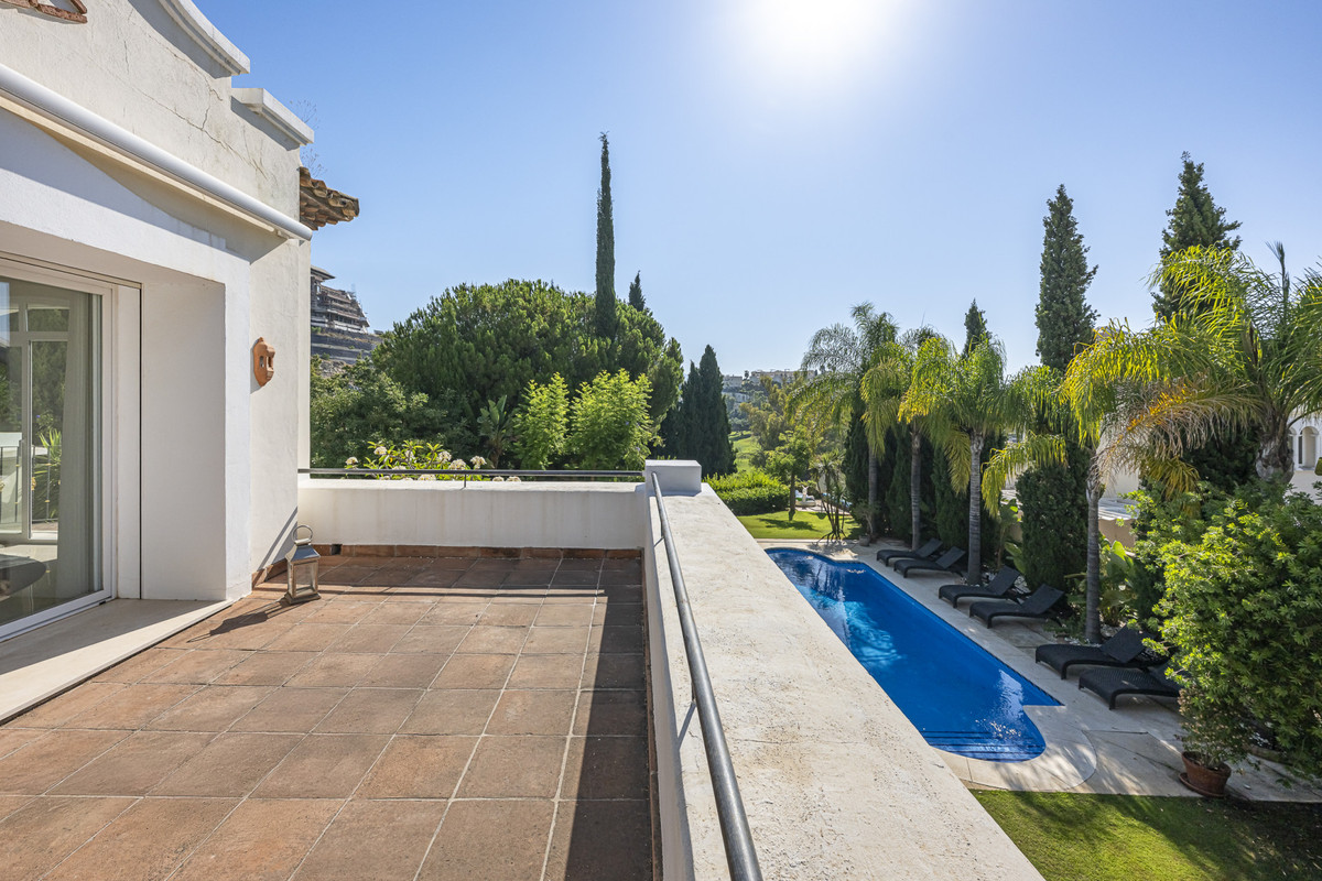 Se vende Villa - Chalet de 5 dormitorios en Costa Del Sol, Málaga, España