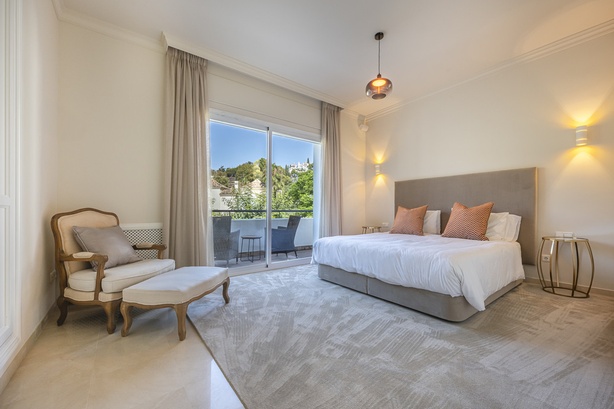Se vende Villa - Chalet de 5 dormitorios en Costa Del Sol, Málaga, España
