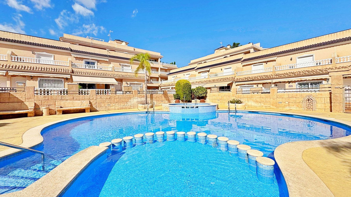 Se vende Adosada de 3 dormitorios en Costa Blanca, Alicante, España