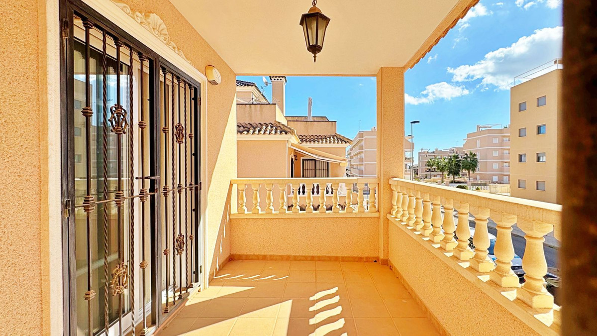 Se vende Adosada de 3 dormitorios en Costa Blanca, Alicante, España