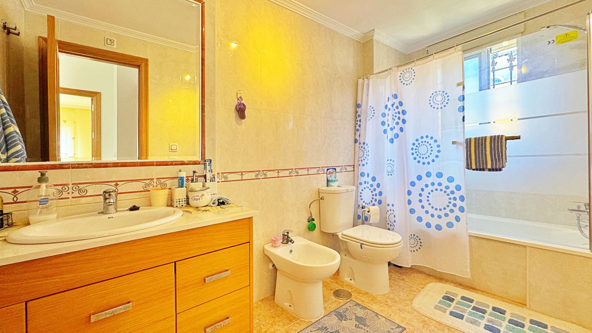 Se vende Adosada de 3 dormitorios en Costa Blanca, Alicante, España