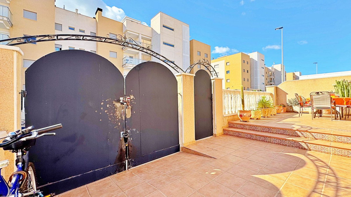 Se vende Adosada de 3 dormitorios en Costa Blanca, Alicante, España