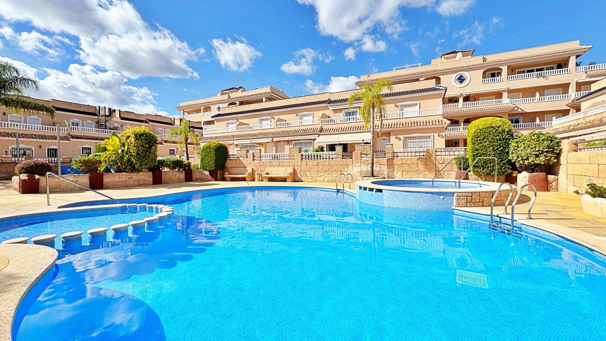 Se vende Adosada de 3 dormitorios en Costa Blanca, Alicante, España
