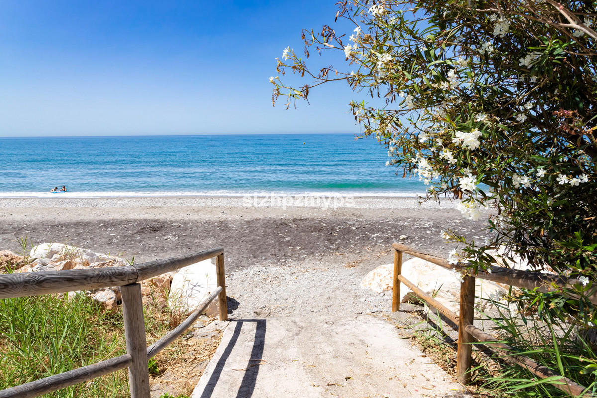 Se vende Adosada de 3 dormitorios en Costa Del Sol East, Málaga, España