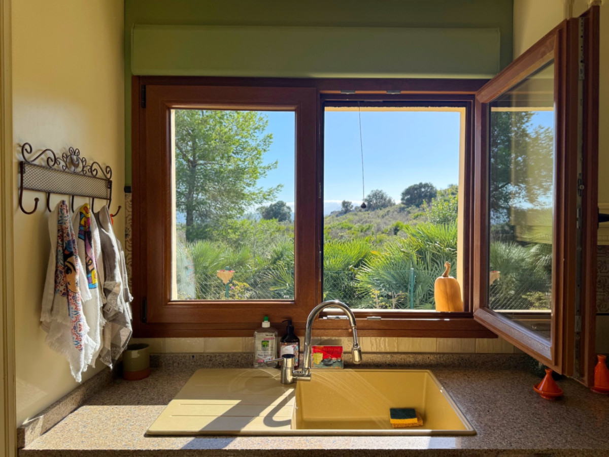 4 Bed Townhouse for sale in Denia Costa Blanca, Alicante, Spain