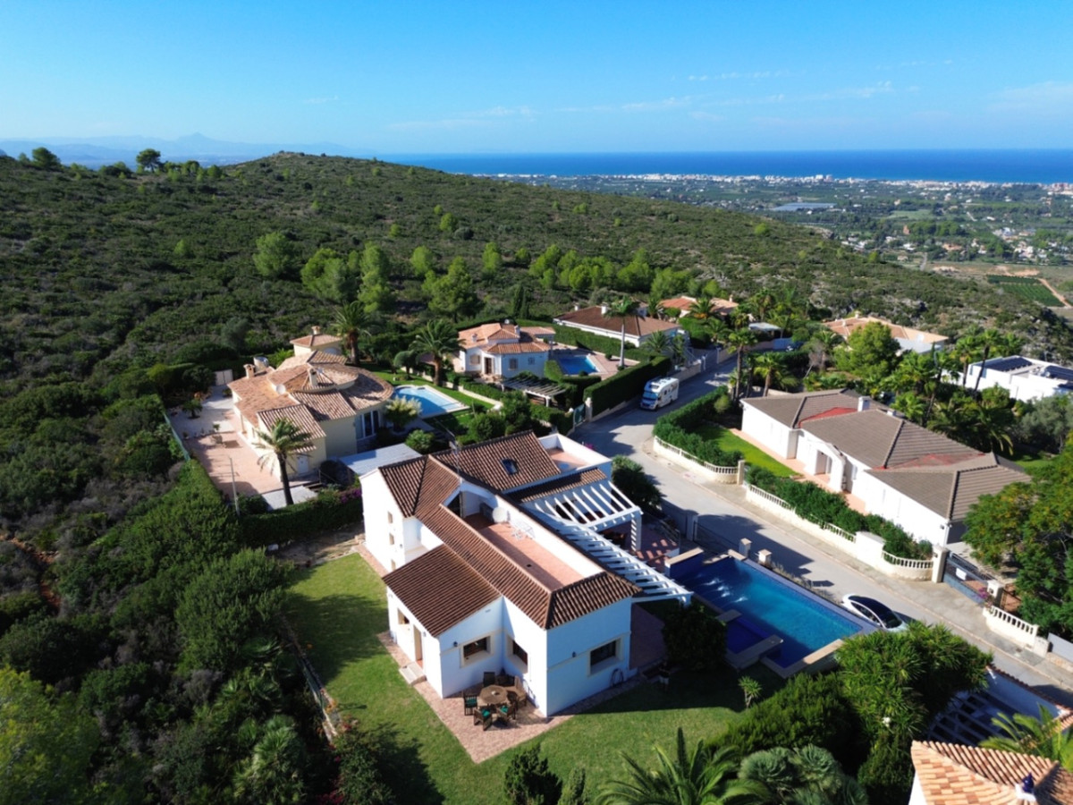 4 Bed Townhouse for sale in Denia Costa Blanca, Alicante, Spain
