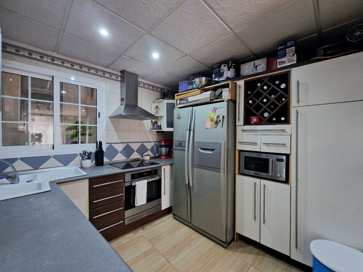Se vende Adosada de 10 dormitorios en Costa Blanca, Alicante, España