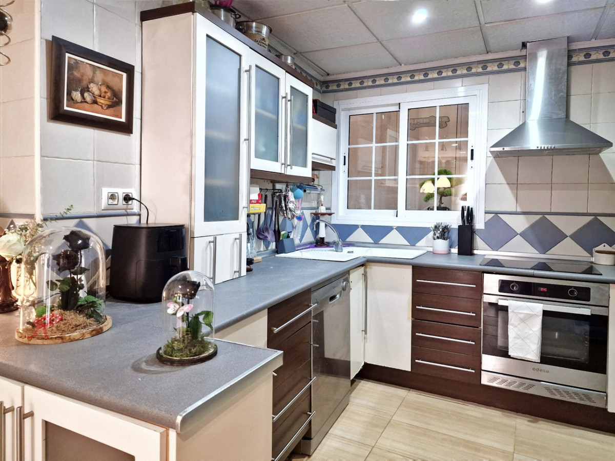 Se vende Adosada de 10 dormitorios en Costa Blanca, Alicante, España