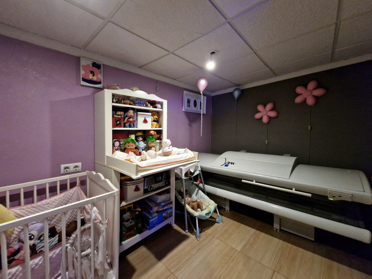 Se vende Adosada de 10 dormitorios en Costa Blanca, Alicante, España