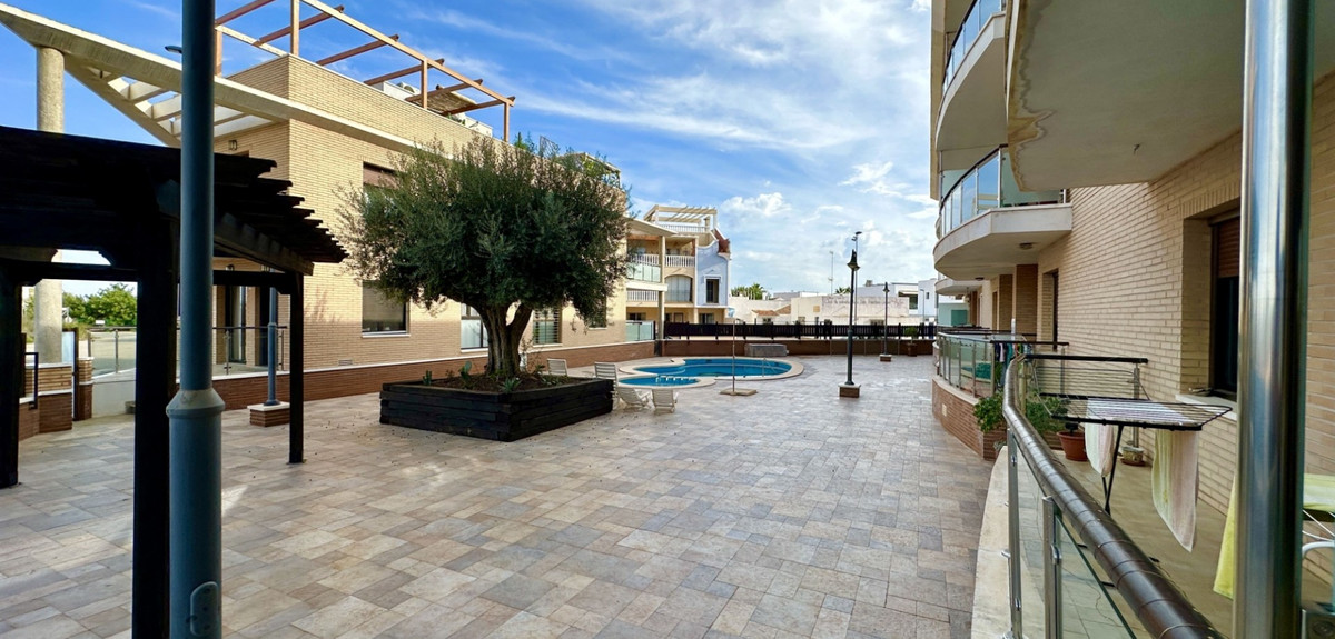 Se vende Apartamento Planta Baja de 3 dormitorios en Costa Blanca, Alicante, España