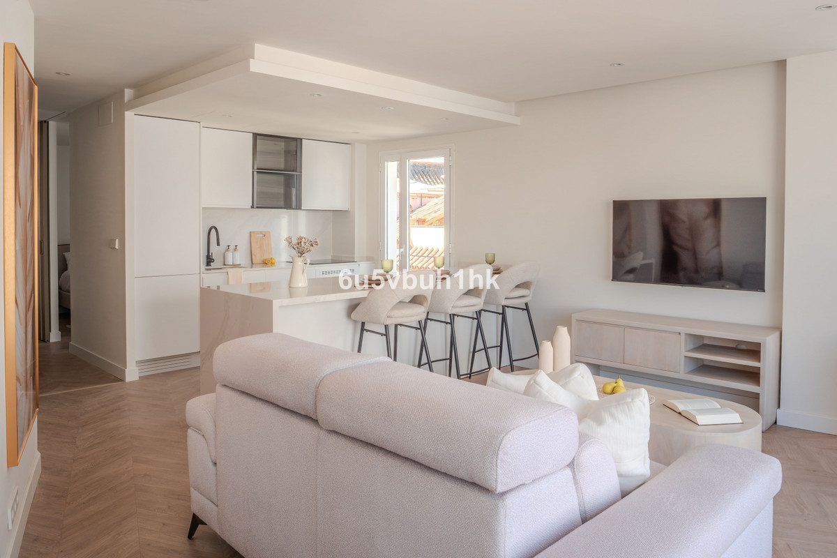 2 Bed Apartment for sale in Estepona Costa Del Sol, Málaga, Spain
