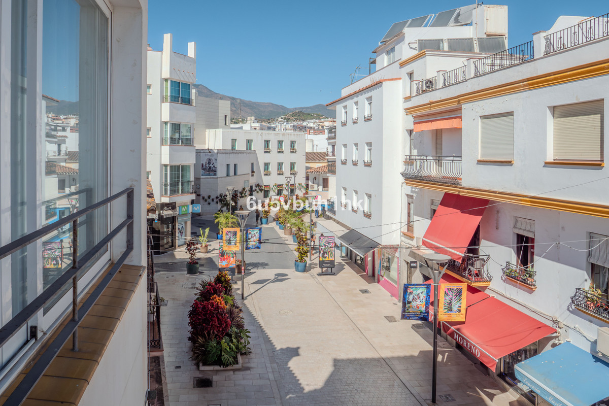 2 Bed Apartment for sale in Estepona Costa Del Sol, Málaga, Spain