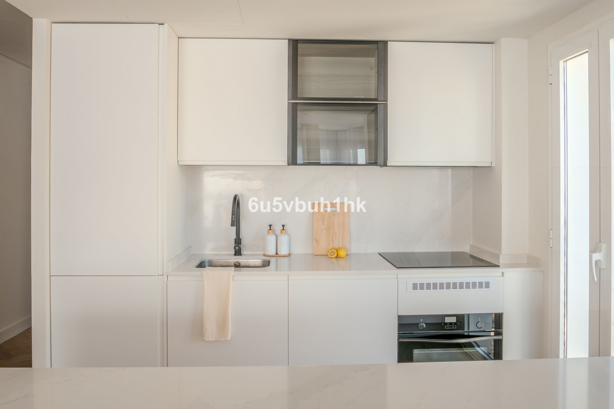 2 Bed Apartment for sale in Estepona Costa Del Sol, Málaga, Spain