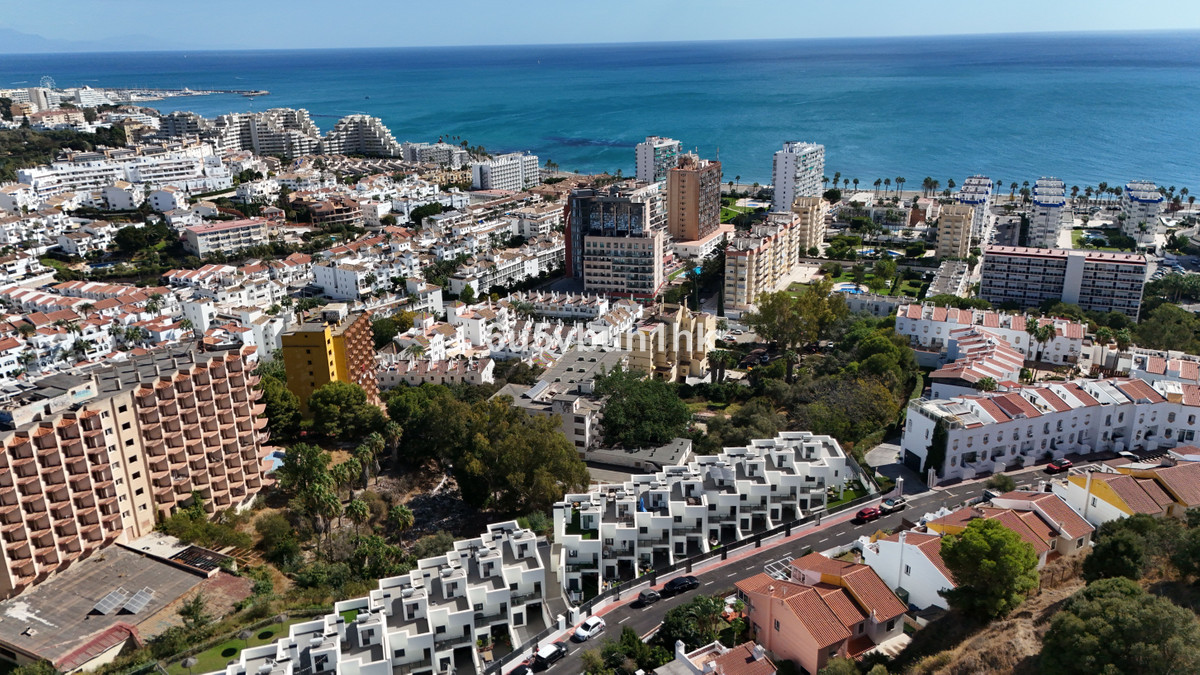 3 Bed Townhouse for sale in Benalmadena Costa Costa Del Sol, Málaga, Spain