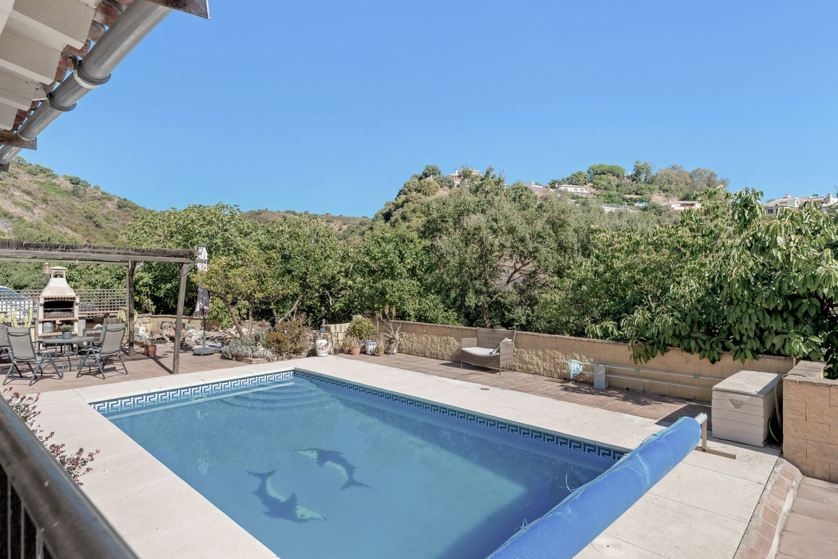 Se vende Finca - Cortijo de 3 dormitorios en Costa Del Sol, Málaga, España