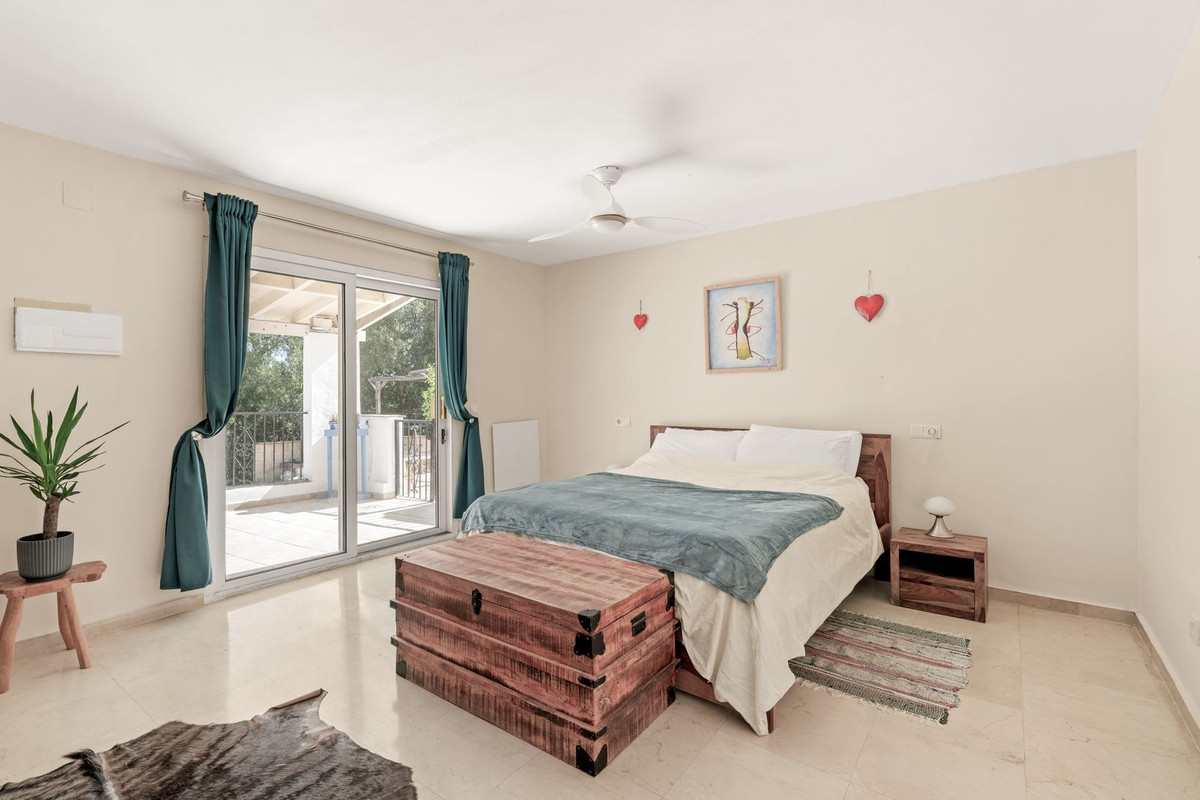 Se vende Finca - Cortijo de 3 dormitorios en Costa Del Sol, Málaga, España