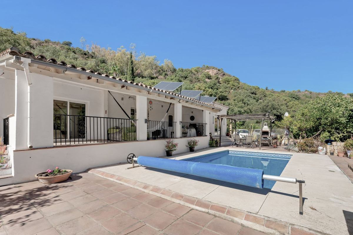Se vende Finca - Cortijo de 3 dormitorios en Costa Del Sol, Málaga, España