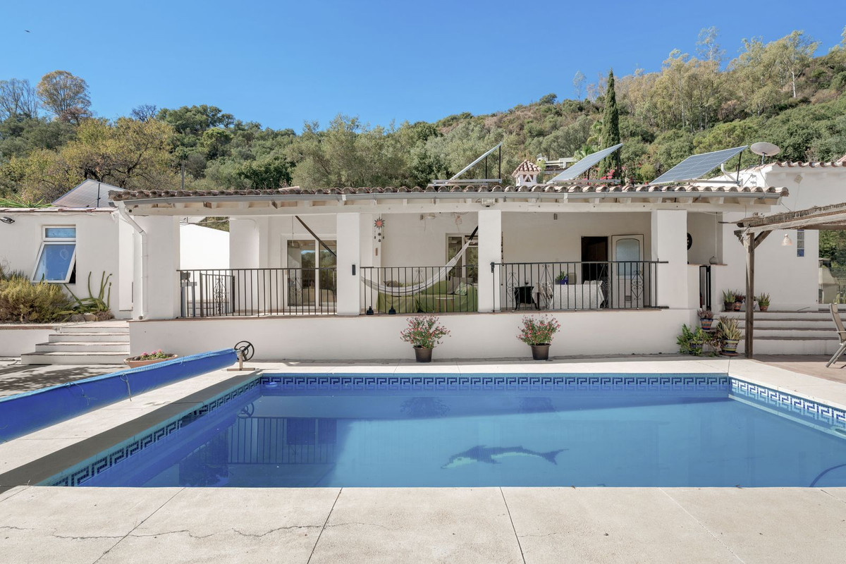 Se vende Finca - Cortijo de 3 dormitorios en Costa Del Sol, Málaga, España