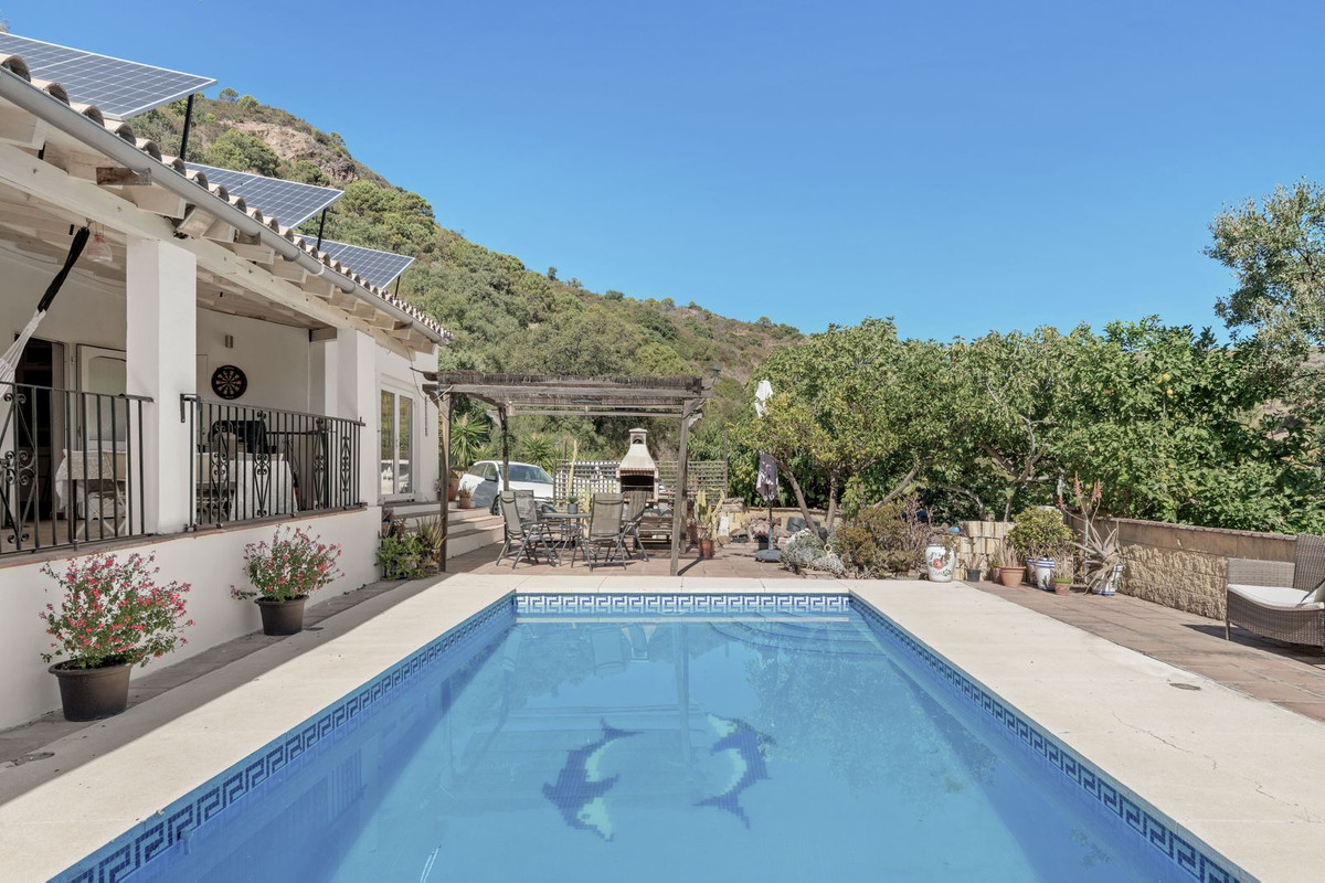 Se vende Finca - Cortijo de 3 dormitorios en Costa Del Sol, Málaga, España