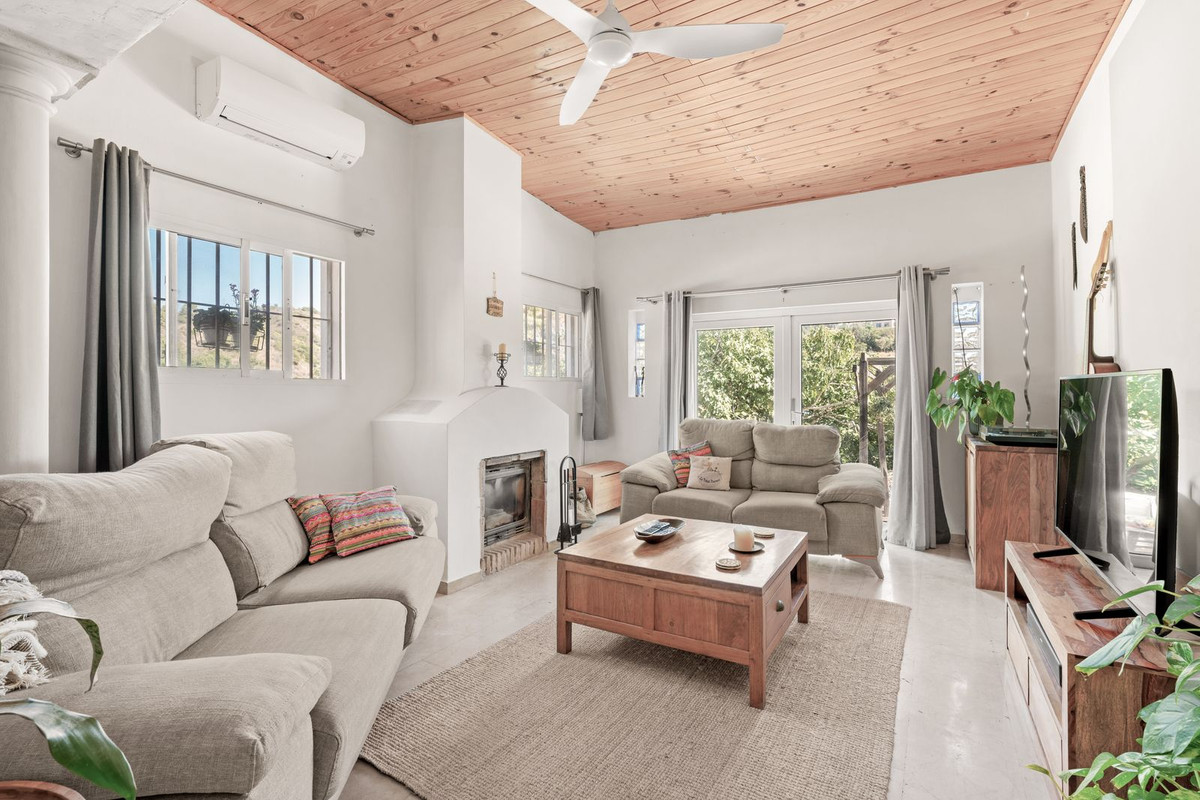 Se vende Finca - Cortijo de 3 dormitorios en Costa Del Sol, Málaga, España