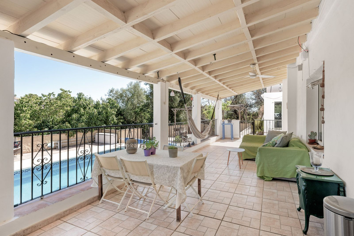 Se vende Finca - Cortijo de 3 dormitorios en Costa Del Sol, Málaga, España
