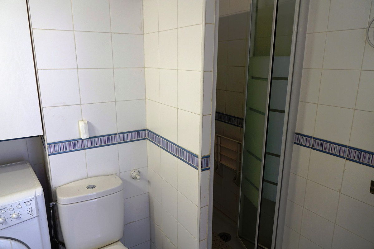 Se vende Apartamento en Planta Última de 3 dormitorios en Costa Del Sol, Málaga, España