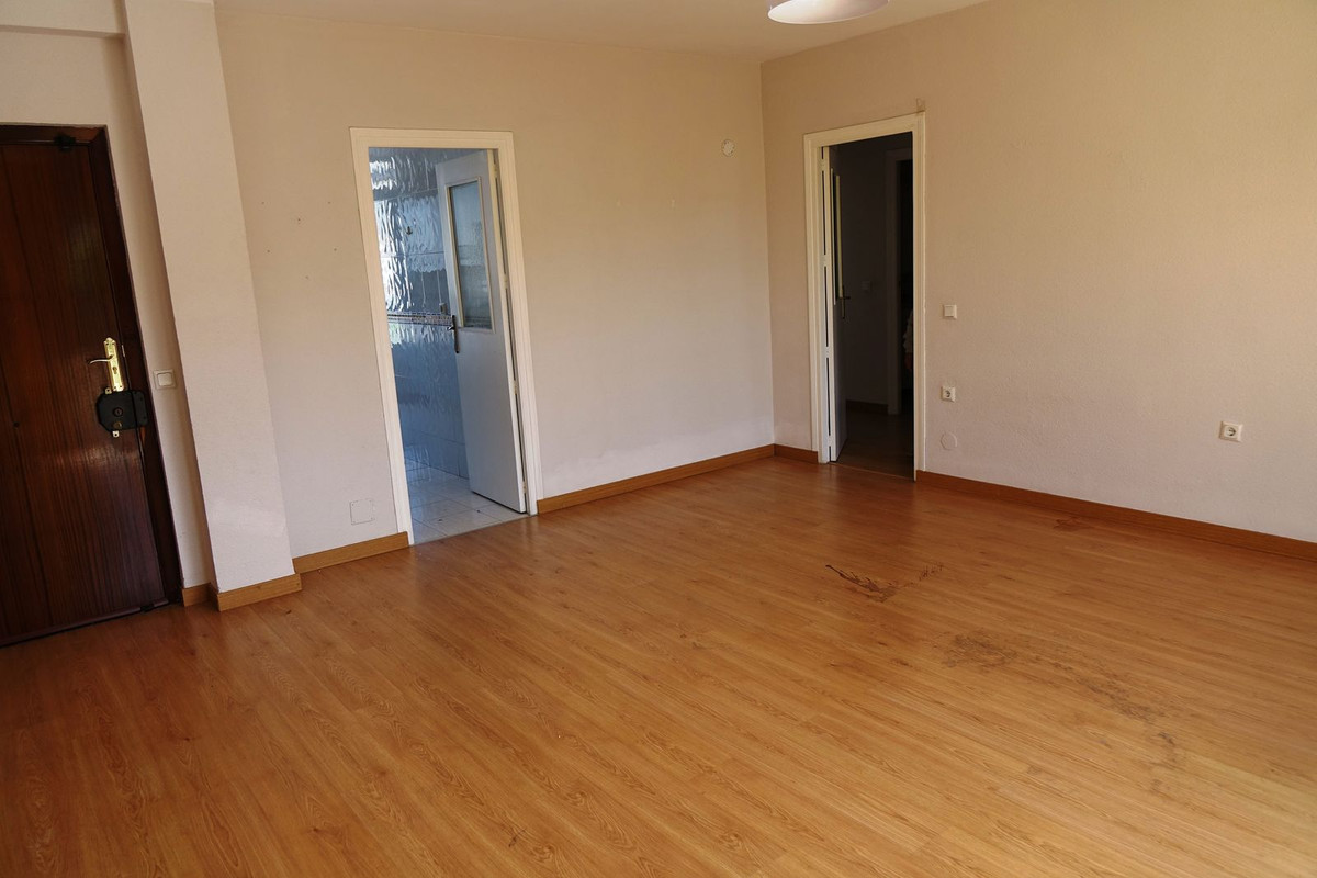Se vende Apartamento en Planta Última de 3 dormitorios en Costa Del Sol, Málaga, España