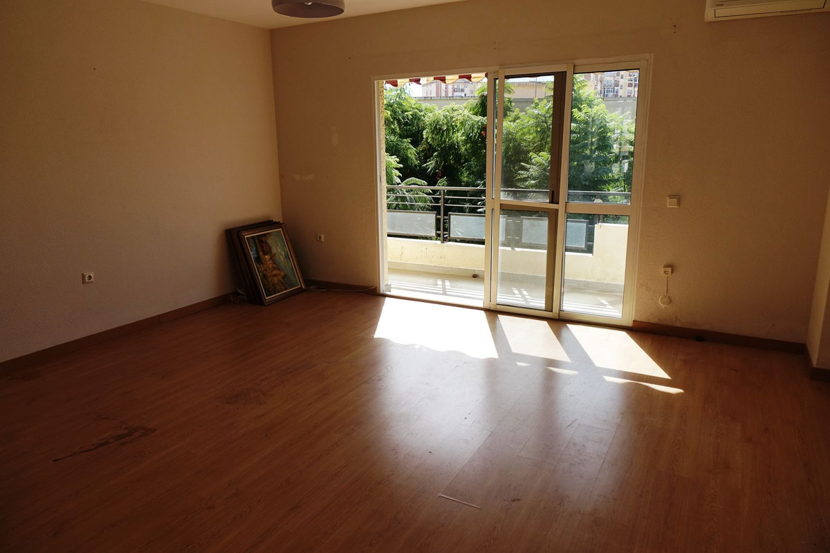 Se vende Apartamento en Planta Última de 3 dormitorios en Costa Del Sol, Málaga, España