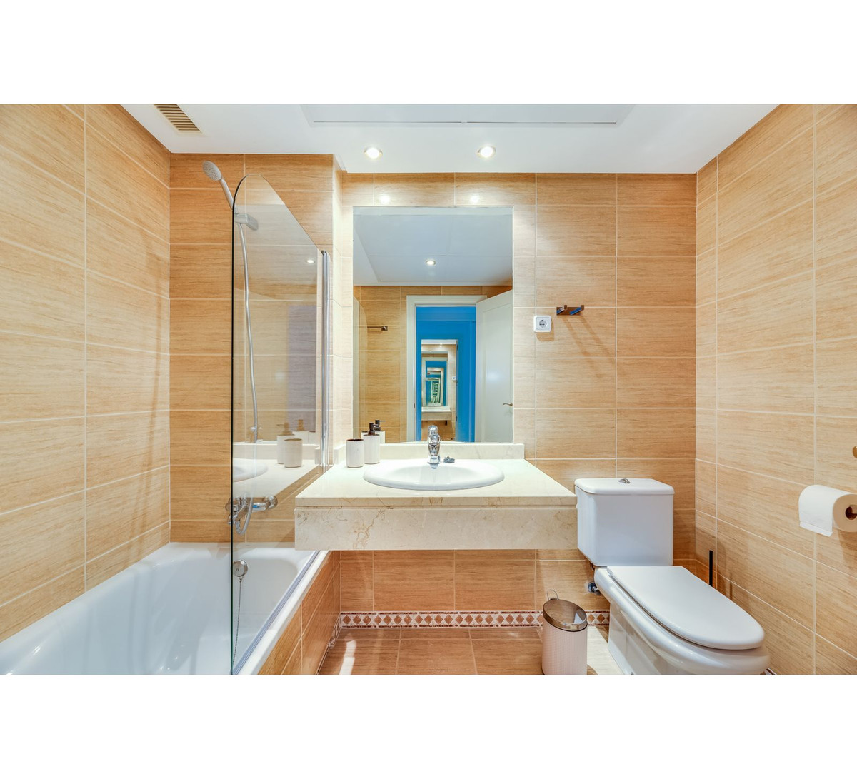 Se vende Apartamento Planta Baja de 2 dormitorios en Costa Del Sol, Málaga, España
