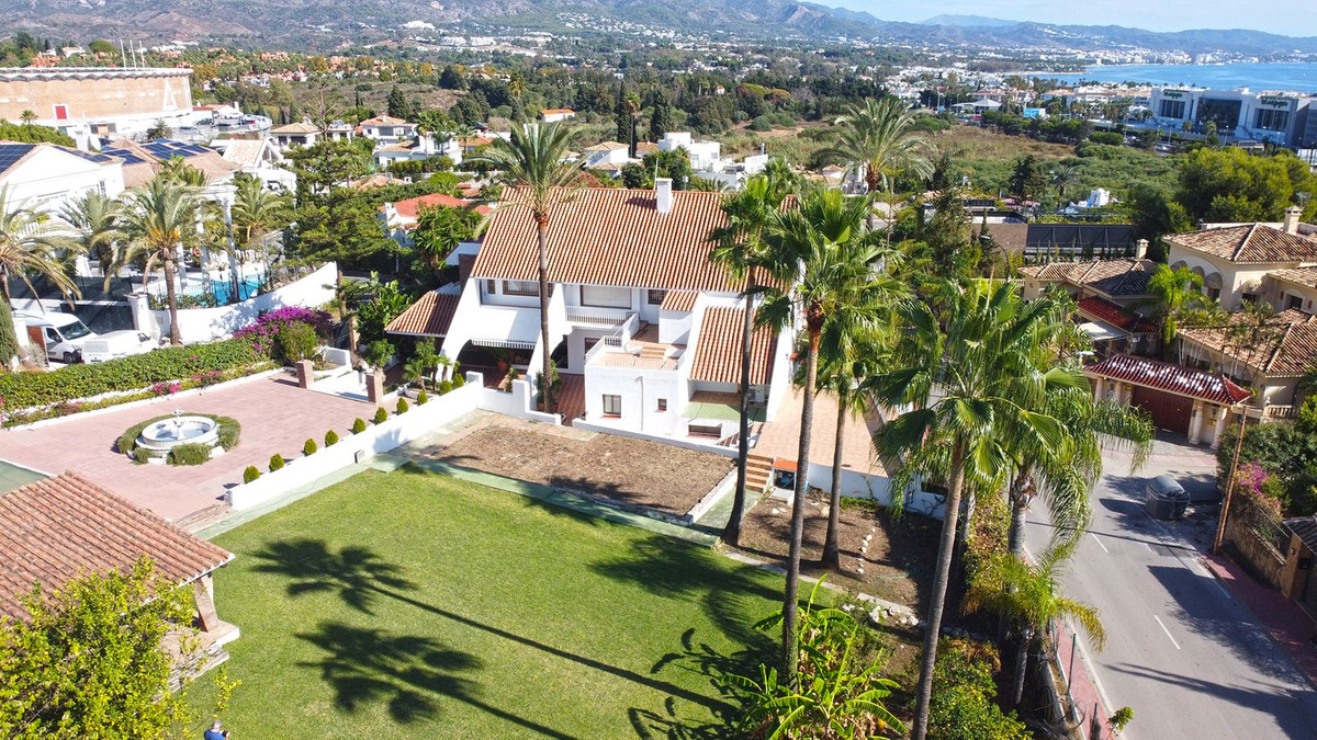 Se vende Villa - Chalet de 7 dormitorios en Costa Del Sol, Málaga, España