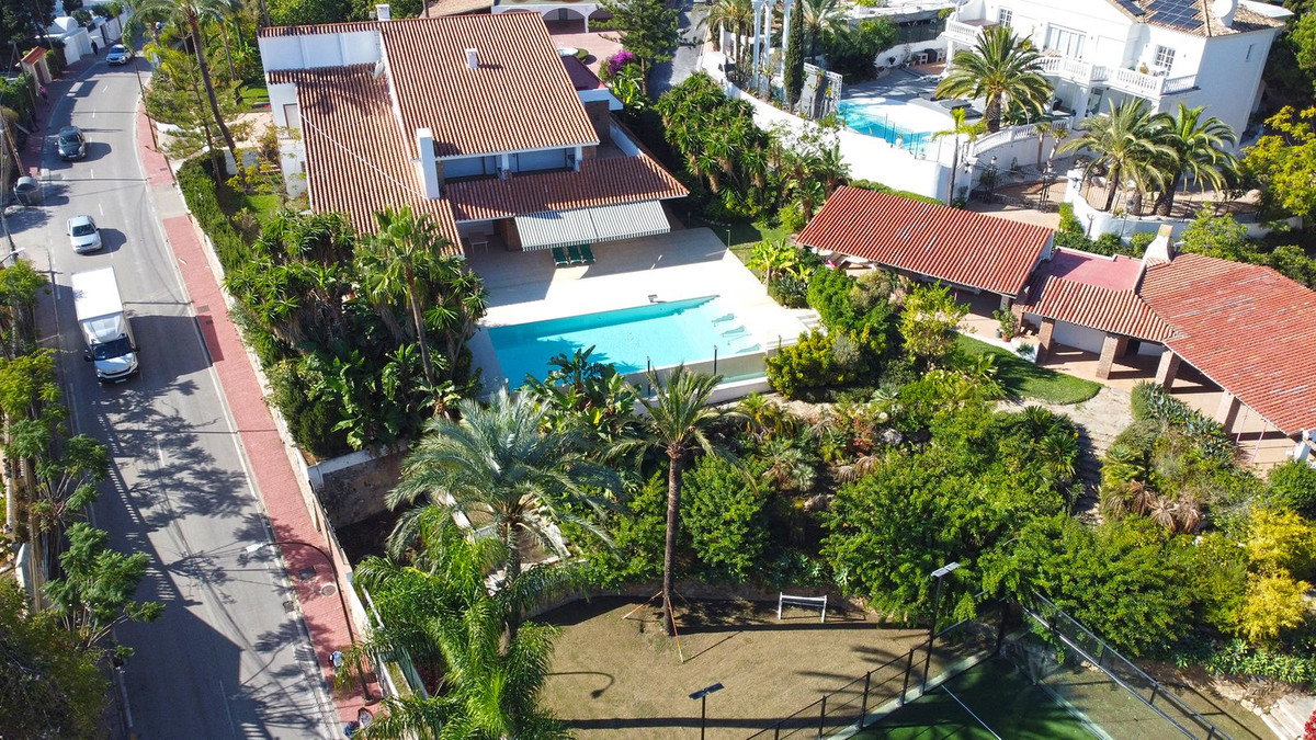 Se vende Villa - Chalet de 7 dormitorios en Costa Del Sol, Málaga, España