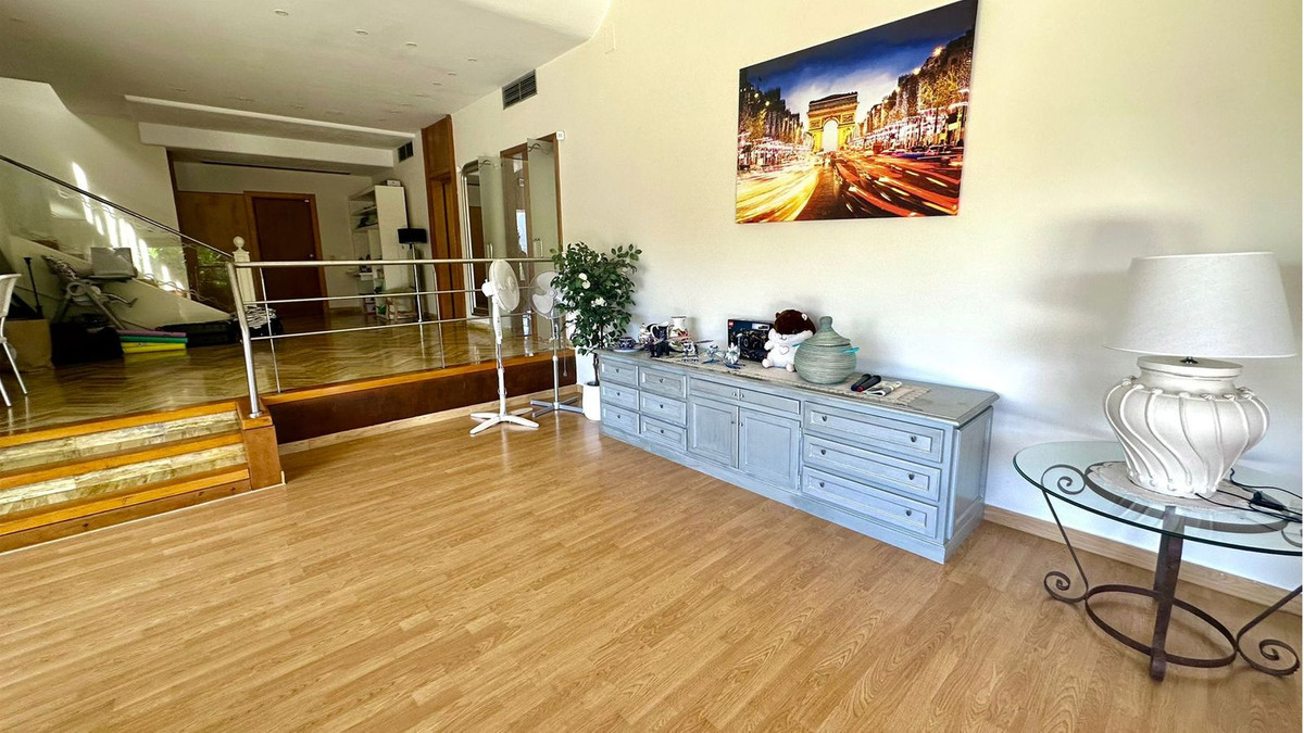 Se vende Villa - Chalet de 7 dormitorios en Costa Del Sol, Málaga, España