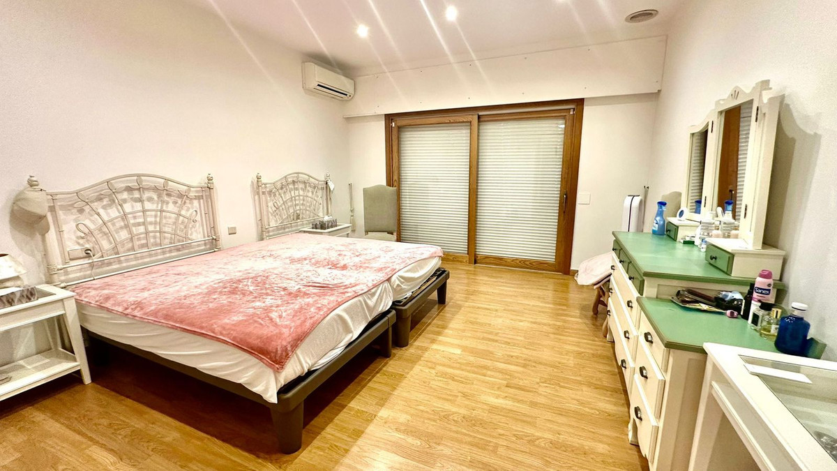 Se vende Villa - Chalet de 7 dormitorios en Costa Del Sol, Málaga, España