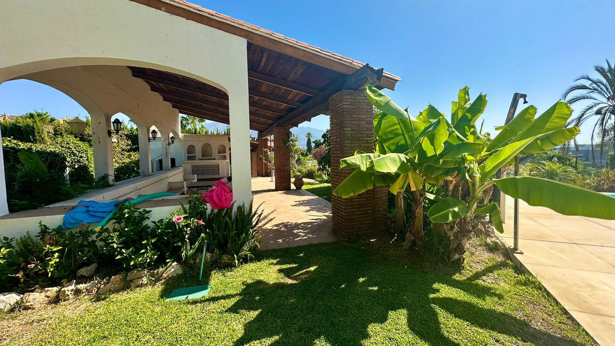 Se vende Villa - Chalet de 7 dormitorios en Costa Del Sol, Málaga, España
