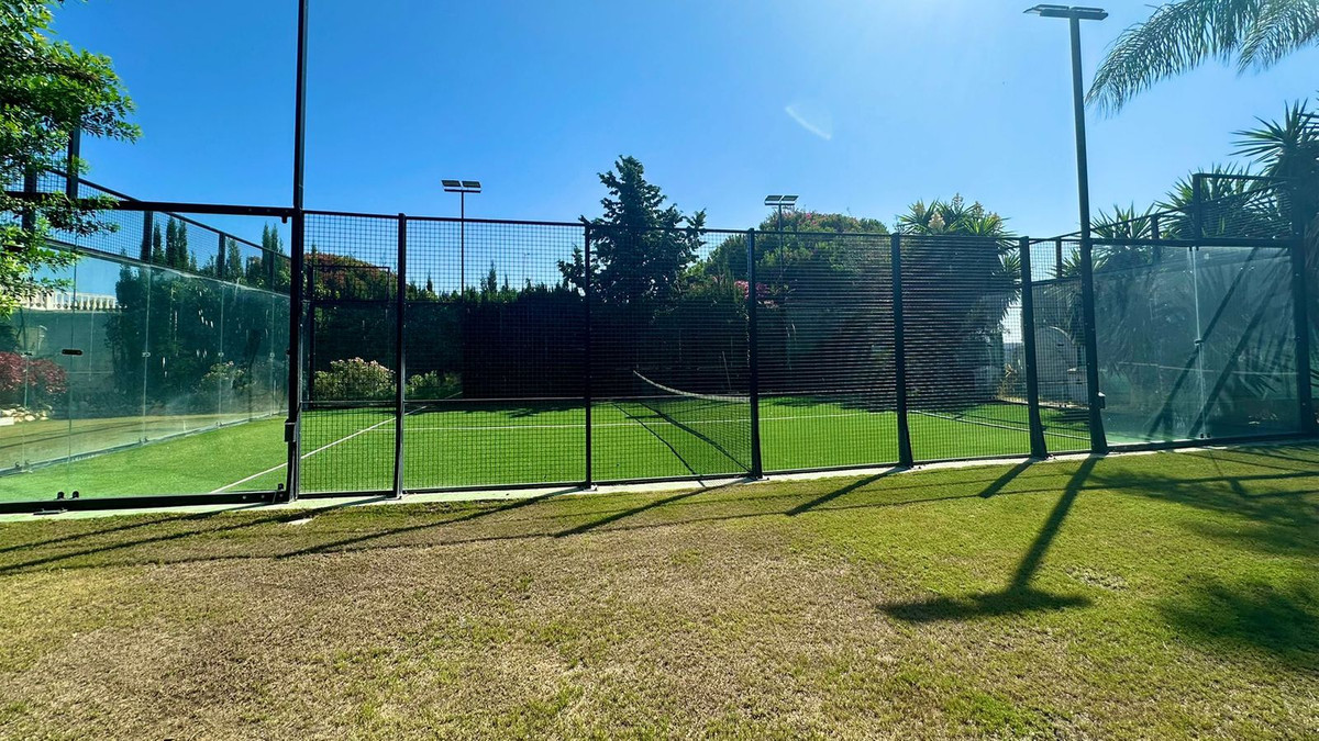 Se vende Villa - Chalet de 7 dormitorios en Costa Del Sol, Málaga, España