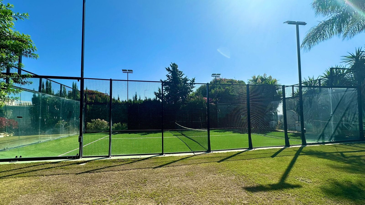 Se vende Villa - Chalet de 7 dormitorios en Costa Del Sol, Málaga, España