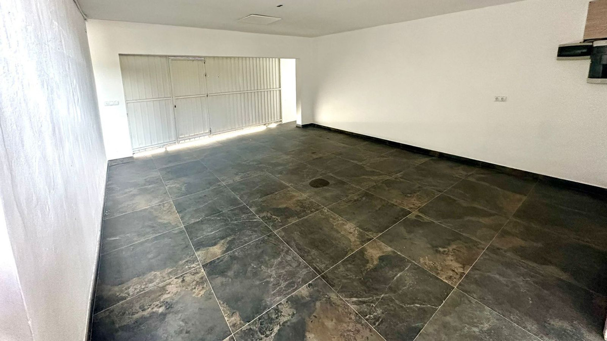 Se vende Villa - Chalet de 7 dormitorios en Costa Del Sol, Málaga, España