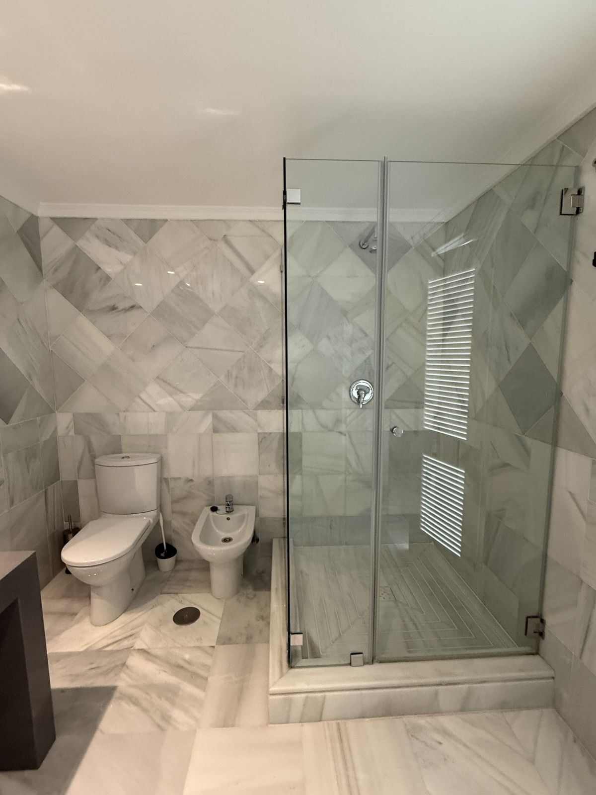 2 Bed Apartment for sale in Benahavís Costa Del Sol, Málaga, Spain