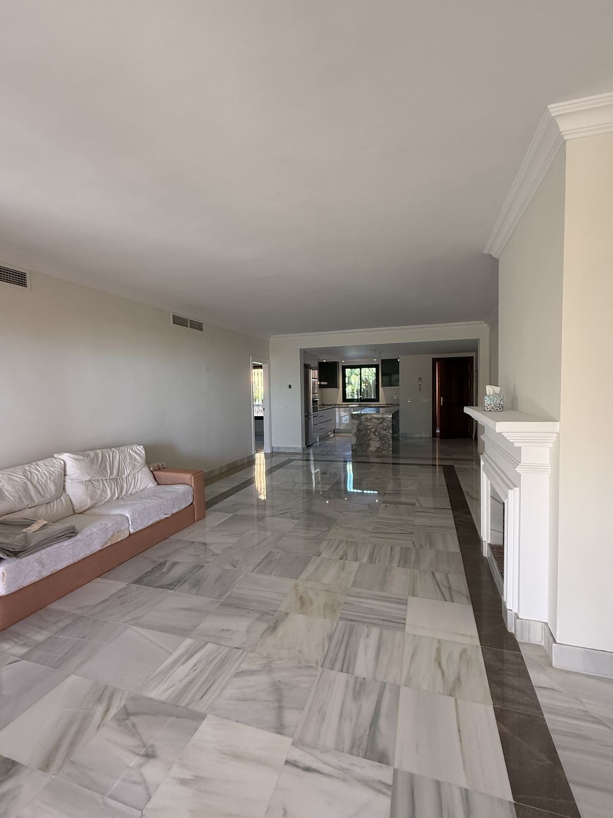 2 Bed Apartment for sale in Benahavís Costa Del Sol, Málaga, Spain