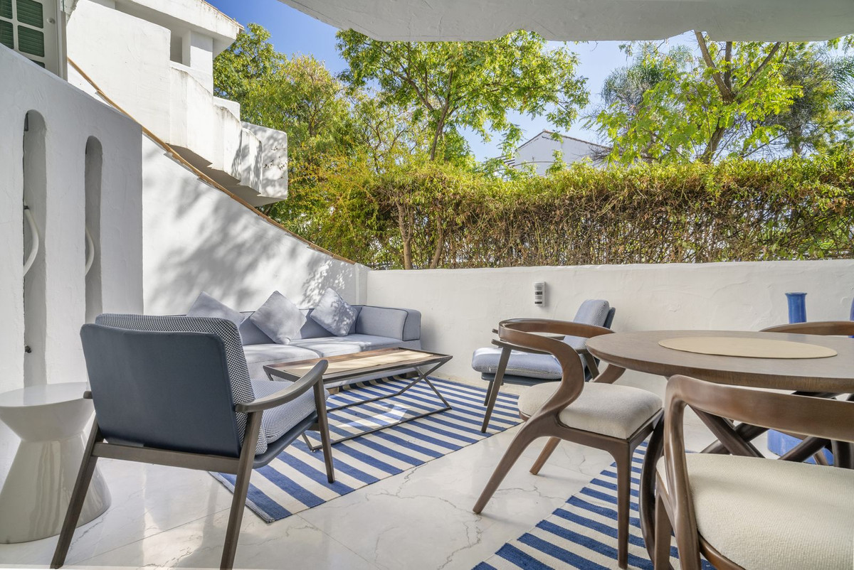 3 Bed Apartment for sale in Nueva Andalucía Costa Del Sol, Málaga, Spain