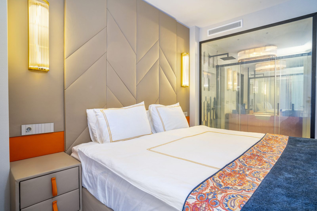 3 Bed Apartment for sale in Nueva Andalucía Costa Del Sol, Málaga, Spain