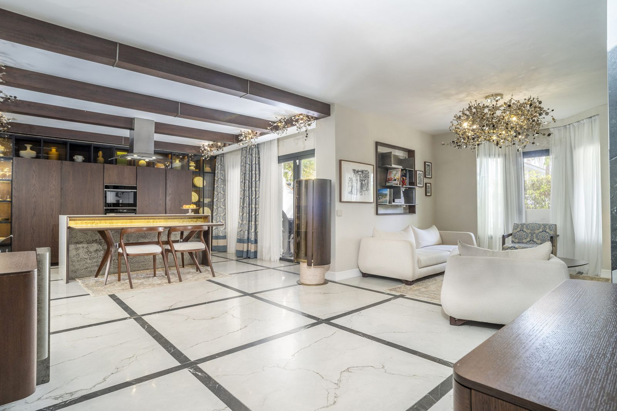 3 Bed Apartment for sale in Nueva Andalucía Costa Del Sol, Málaga, Spain