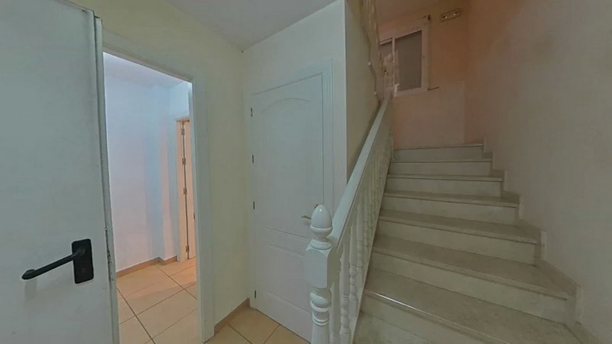 5 Bed Townhouse for sale in Marbella Costa Del Sol, Málaga, Spain