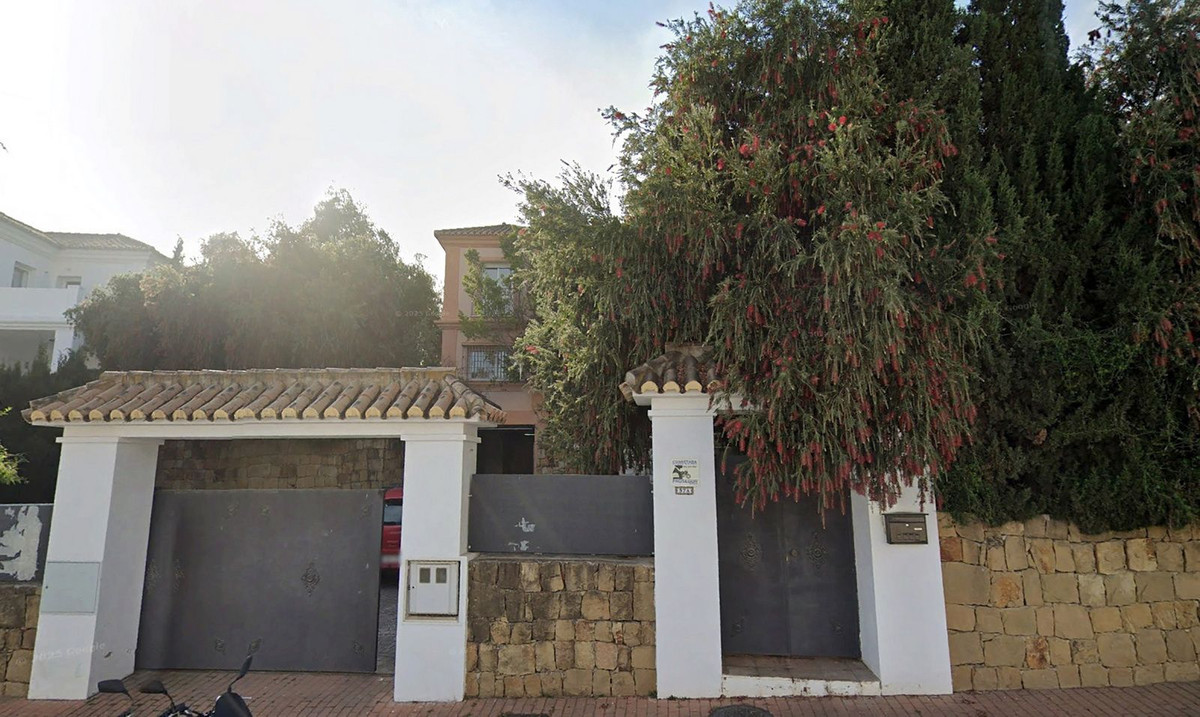 5 Bed Townhouse for sale in Marbella Costa Del Sol, Málaga, Spain