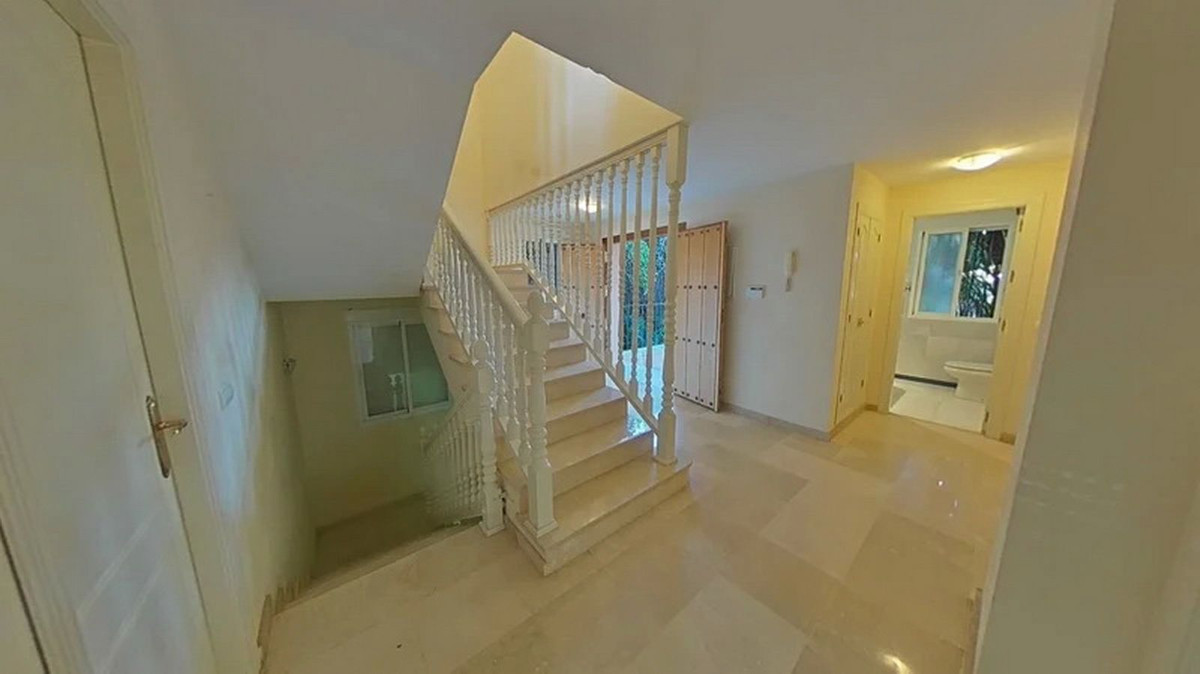 5 Bed Townhouse for sale in Marbella Costa Del Sol, Málaga, Spain