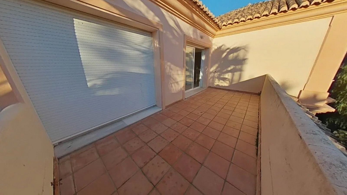 5 Bed Townhouse for sale in Marbella Costa Del Sol, Málaga, Spain