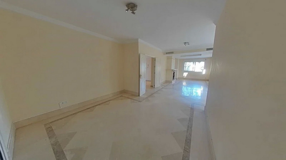 5 Bed Townhouse for sale in Marbella Costa Del Sol, Málaga, Spain